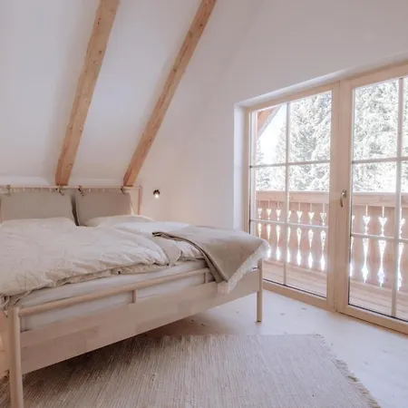 Lovely In A Mountain Wilderness Of The National Park Chalet *