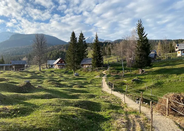 Lovely In A Mountain Wilderness Of The National Park Horská chata Srednja Vas v Bohinju